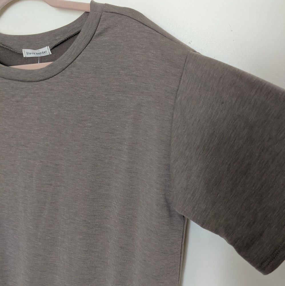 Green Ruffle T - Picture 2 of 5